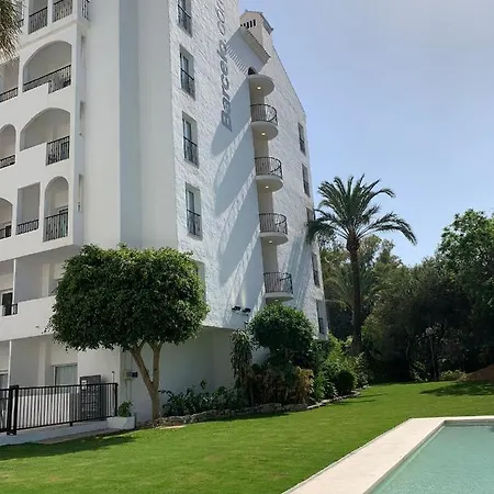 New & Beautiful Loft In Puerto Banus Apartamento